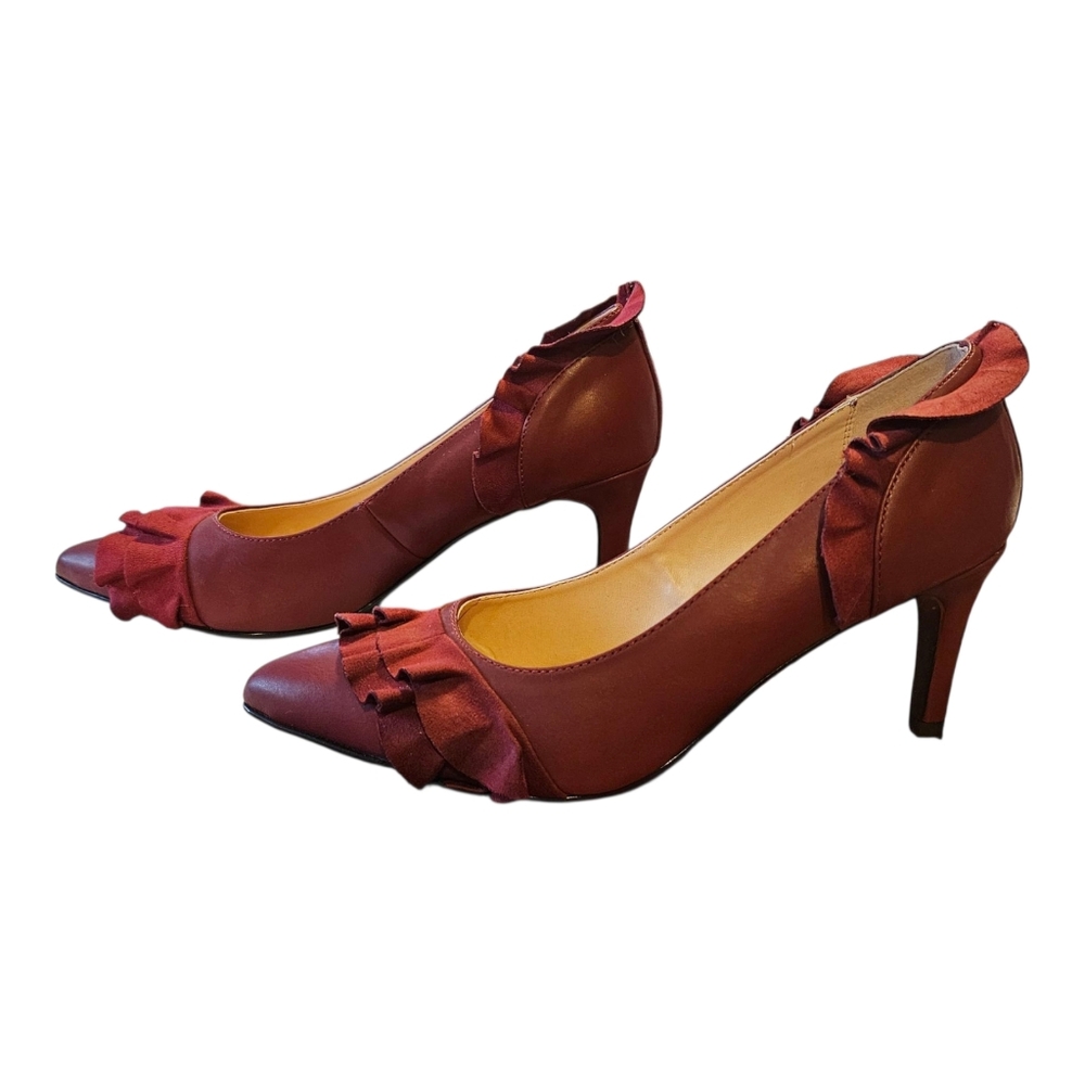 Midnight Velvet Burgundy Women's Heels With Ruffle Accent Size 8.5W